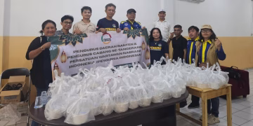 PEWARNA Banten Berbagi Takjil, Wujud Kepedulian dan Toleransi di Bulan Ramadan