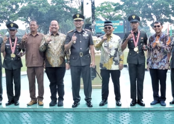 Bupati Simalungun Bersama Forkopimda Hadiri Penutupan Dikmaba Inf. AD Gel. I TA 2026