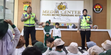 Sat Lantas Polres Metro Tangerang Kota Edukasi Anak TK Lewat Program Polisi Sahabat Anak