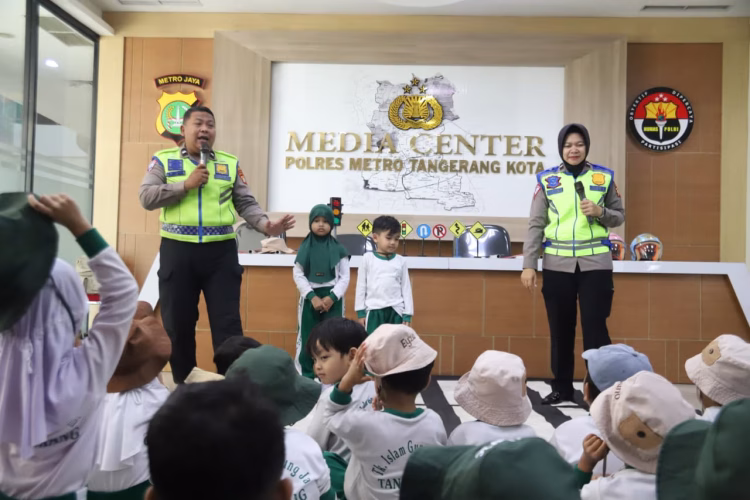 Sat Lantas Polres Metro Tangerang Kota Edukasi Anak TK Lewat Program Polisi Sahabat Anak