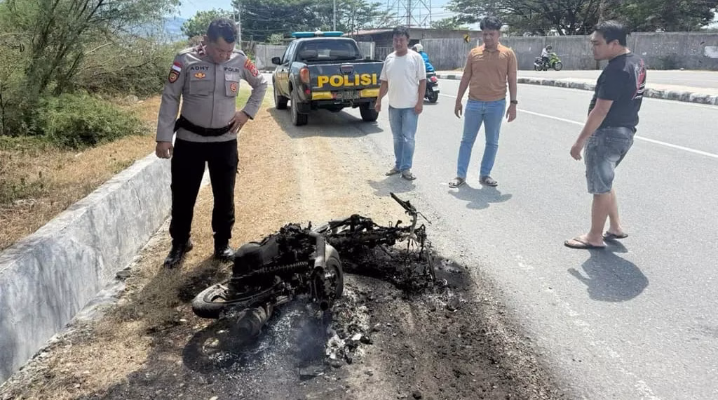 Curi Tabung Elpiji, Motor Pelaku Dibakar Massa di Mamboro