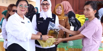 Ketua TP PKK Simalungun Ajak Masyarakat Manfaatkan Pekarangan Rumah dengan Tanaman Bermanfaat untuk Keluarga