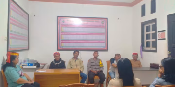 Mediasi Dugaan Perzinaan di Desa Patiwunga Diselesaikan Melalui Adat dan Musyawarah
