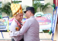 Polda Sulteng Sambut Kapolda Baru dengan Tradisi Jajar Hormat dan Adat Kaili