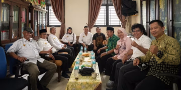 Kunjungi SDN 1 Kalibaru, Aliansi Pendidikan Depok Diskusi Soal Monopoli Buku dan Transparansi Dana BOS