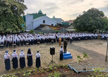 Dandim 0508/Depok Bertindak Selaku Inspektur Upacara di SMPN 22.