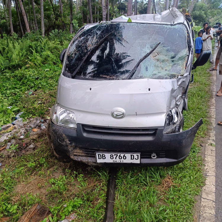 Hujan Picu Mobil Oleng di Trans Sulawesi Moutong, Pengendara Motor Tewas di Tempat