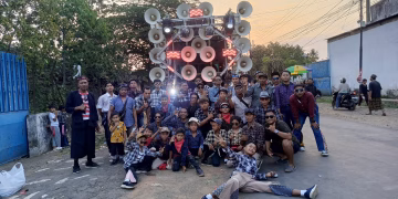 Pemuda Tamingan Panti Jember Ganti Sound Horeg dengan Puluhan Speaker Toa dalam Karnaval