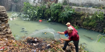 Tim Maung Kota Depok Edukasi Pelaku Pembakaran Sampah Liar di Abadijaya