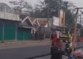 Jembatan Sentong Bondowoso Mulai Diaspal, Warga Berharap Akses Vital Segera Pulih